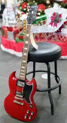 Epiphone - 1961 Les Paul SG Standard Electric Guitar with Case - Aged Sixties Cherry 2